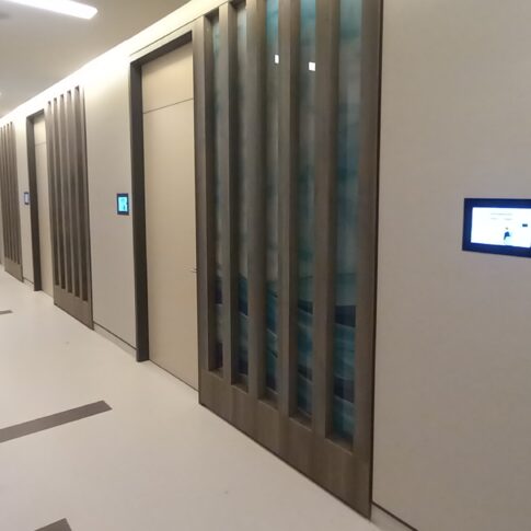 Acibadem-Hastanesi-Taksim-Doktor-Kapi-Bilgilendirme-Ekranlari-5