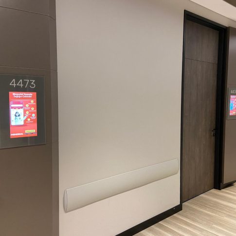 Memorial Bahcelievler Hastanesi Doktor Kapi Bilgilendirme Ekranlari