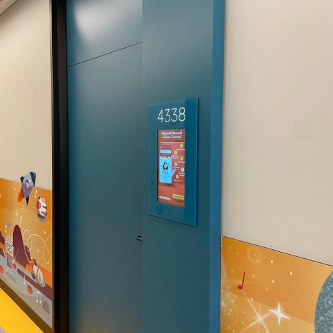 Memorial Bahcelievler Hastanesi Doktor Kapi Bilgilendirme Ekranlari