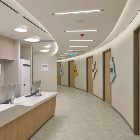 Acibadem Kartal Hastanesi Doktor Kapi Bilgilendirme Ekranlari